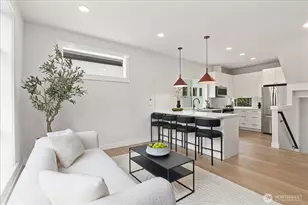 14308 Roslyn Pl N, Seattle, WA 98133 - Photo 8