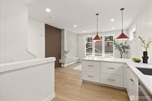 14308 Roslyn Pl N, Seattle, WA 98133 - Photo 6