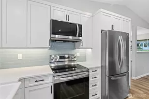 5824 Olive Ave NE, Bremerton, WA 98311 - Photo 4