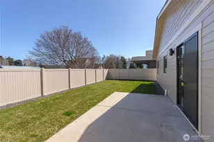 567 S Perry Ave, East Wenatchee, WA 98802 - Photo 10