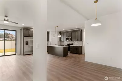 567 S Perry Avenue, East Wenatchee, WA 98802 - Photo 6