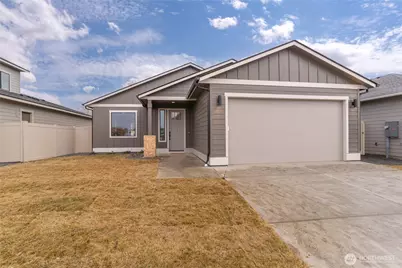 562 S Oasis Avenue, East Wenatchee, WA 98802 - Photo 2