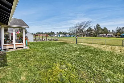 550 Canal Drive NE, Ocean Shores, WA 98569 - Photo 4