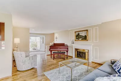 2008 121st Avenue SE, Bellevue, WA 98005 - Photo 4