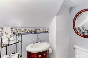 2008 121st Ave SE, Bellevue, WA 98005 - Photo 14