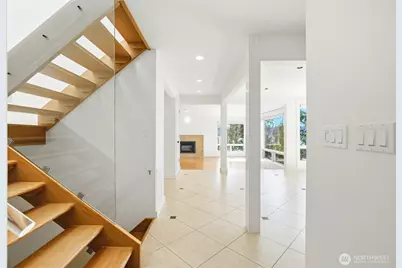 8449 W Mercer Way, Mercer Island, WA 98040 - Photo 6