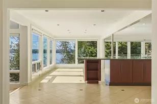 8449 W Mercer Way, Mercer Island, WA 98040 - Photo 8