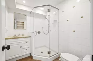 8449 W Mercer Way, Mercer Island, WA 98040 - Photo 24