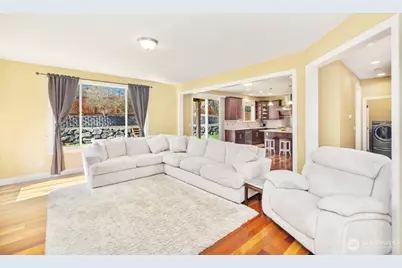 12910 194th Avenue Ct E, Bonney Lake, WA 98391 - Photo 4