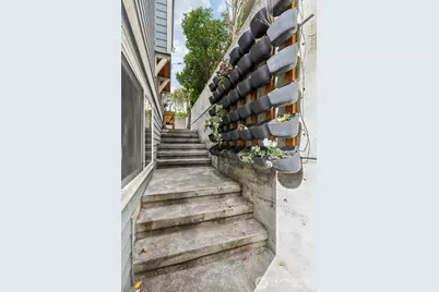 1939 10th Avenue W #B, Seattle, WA 98119 - Photo 30