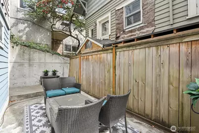 1939 10th Avenue W #B, Seattle, WA 98119 - Photo 28