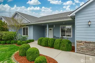 803 SE Vintage Way, College Place, WA 99324 - Photo 1