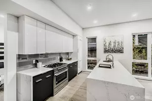 1114 26th Ave, Seattle, WA 98122 - Photo 8