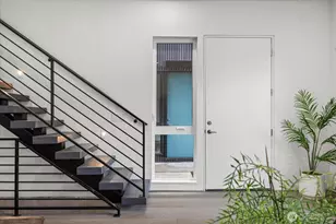 1114 26th Ave, Seattle, WA 98122 - Photo 2