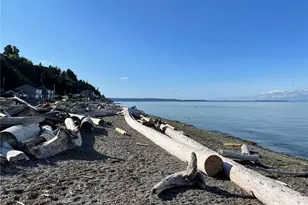 3255 S East Camano Dr, Camano Island, WA 98282 - Photo 16