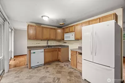 645 S 91st Street, Tacoma, WA 98444 - Photo 12