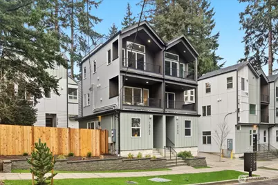 10752 Interlake Avenue N, Seattle, WA 98133 - Photo 1