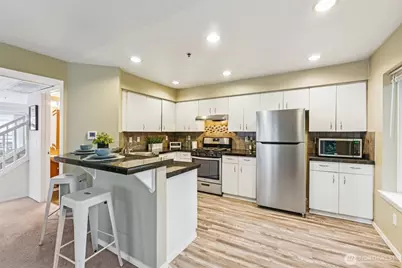 16219 Northup Way #C-201, Bellevue, WA 98008 - Photo 8