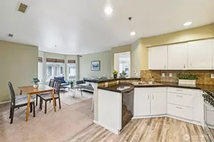 16219 Northup Way, Bellevue, WA 98008 - Photo 10