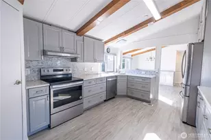 225 NE Ernst, Oak Harbor, WA 98277 - Photo 6