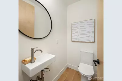 1808 E Mercer Street, Seattle, WA 98112 - Photo 14