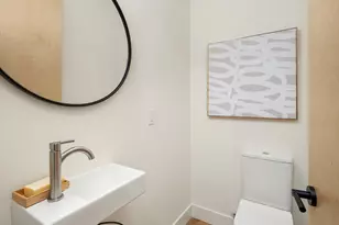 1808 E Mercer St, Seattle, WA 98112 - Photo 14