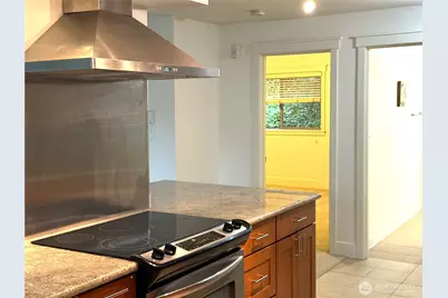 3212 SE 81st #C203, Mercer Island, WA 98040 - Photo 10