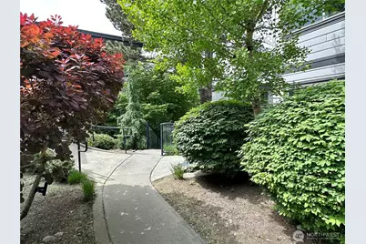 3212 SE 81st Place #C203, Mercer Island, WA 98040 - Photo 26