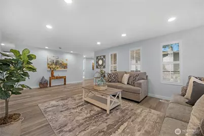 2402 Larlin Drive, Everett, WA 98203 - Photo 10