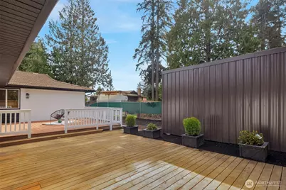 2402 Larlin Drive, Everett, WA 98203 - Photo 32