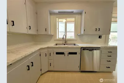 2449 Veldee Avenue, Bremerton, WA 98312 - Photo 12