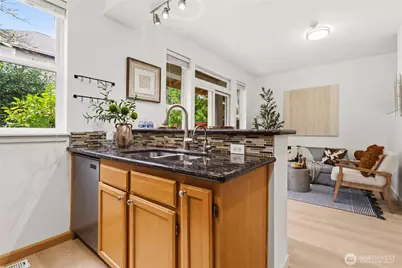 15648 NE 93rd Wy #B1702, Redmond, WA 98052 - Photo 14