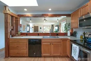2028 W 5th St, Port Angeles, WA 98363 - Photo 18
