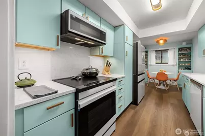 1524 NE 140th Street #D2, Seattle, WA 98125 - Photo 6