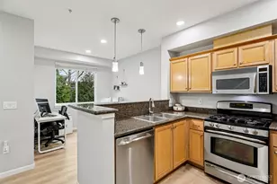 21264 SE 42nd Ln, Issaquah, WA 98029 - Photo 12