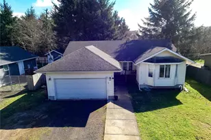 890 Vagabond Ave SW, Ocean Shores, WA 98569 - Photo 4