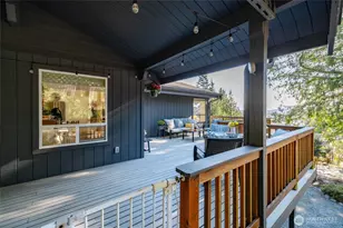 425 Yakima Pl, La Conner, WA 98257 - Photo 4