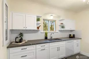 2223 S 124th St, Burien, WA 98168 - Photo 10