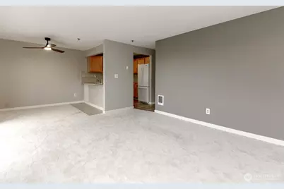 28606 16th Avenue S #303, Federal Way, WA 98003 - Photo 4