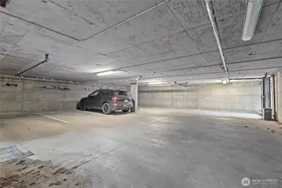 4329 Woodland Park Avenue N, Seattle, WA 98103 - Photo 30