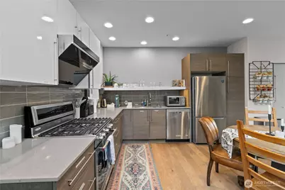 4329 Woodland Park Avenue N, Seattle, WA 98103 - Photo 8