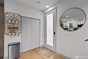 4329 Woodland Park Ave N, Seattle, WA 98103 - Photo 4