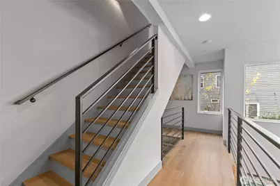 4329 Woodland Park Avenue N, Seattle, WA 98103 - Photo 16