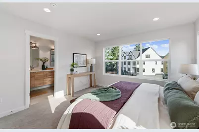 706 Newport Way NW, Issaquah, WA 98027 - Photo 28