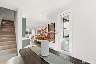 706 Newport Way NW, Issaquah, WA 98027 - Photo 18