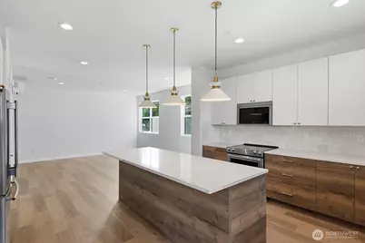 728 Newport Way NW, Issaquah, WA 98027 - Photo 8