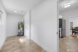310 S 28th St, Tacoma, WA 98402 - Photo 6