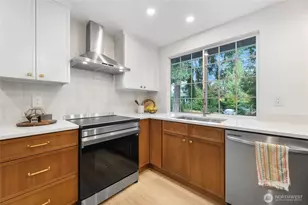 17106 NE 31st Pl, Bellevue, WA 98008 - Photo 10