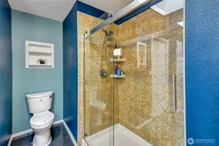 7402 Olympic Dr, Everett, WA 98203 - Photo 14