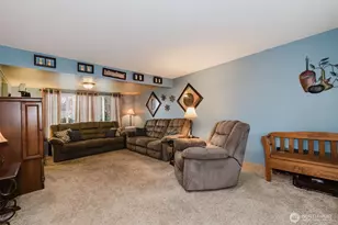 401 Pennie Ln, Bremerton, WA 98310 - Photo 6